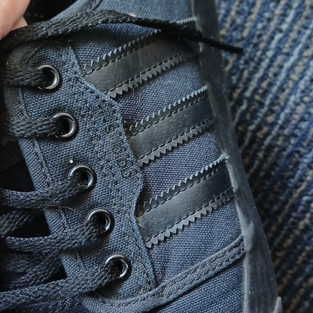 Adidas black canvas sneakers Mens 10 - Picture 9 of 9